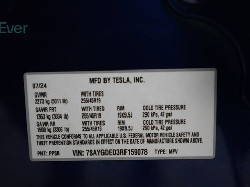 Used 2024 Tesla Model Y 2WD image 27