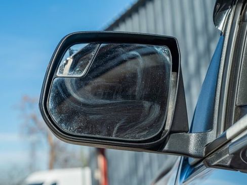 Used 2018 Chevrolet Colorado ZR2 image 11