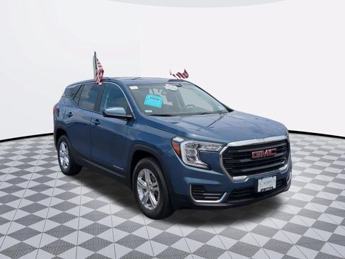 Certified 2024 GMC Terrain SLE FWD image 2