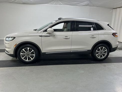 Used 2022 Lincoln Nautilus Reserve AWD/4WD image 6