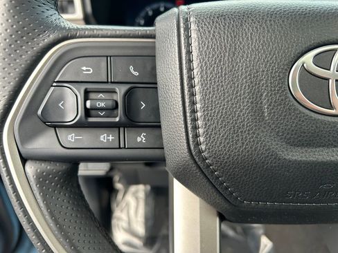 Used 2025 Toyota 4Runner TRD Off-Road Premium image 17