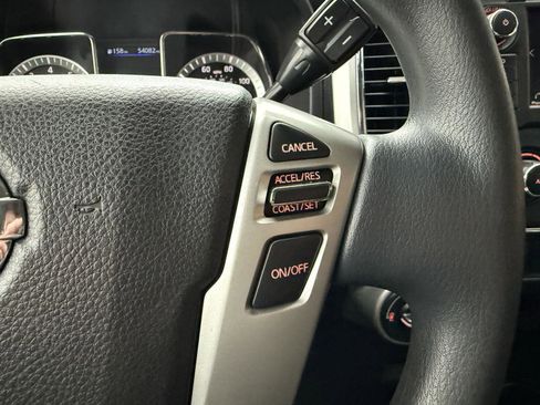Used 2019 Nissan Titan SV image 22
