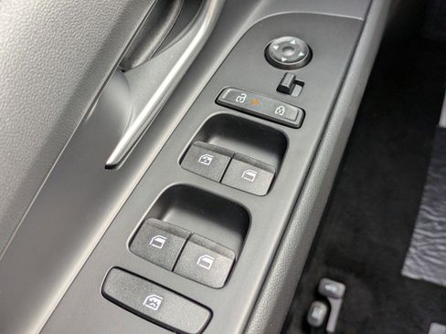 Certified 2025 Hyundai Elantra SEL image 23