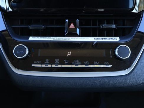 Used 2024 Toyota Corolla LE image 18