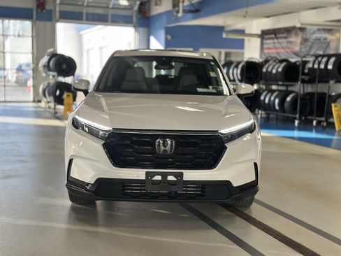 Used 2024 Honda CR-V EX image 2