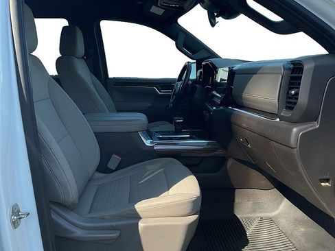Used 2023 Chevrolet Silverado 1500 LT AWD/4WD image 11