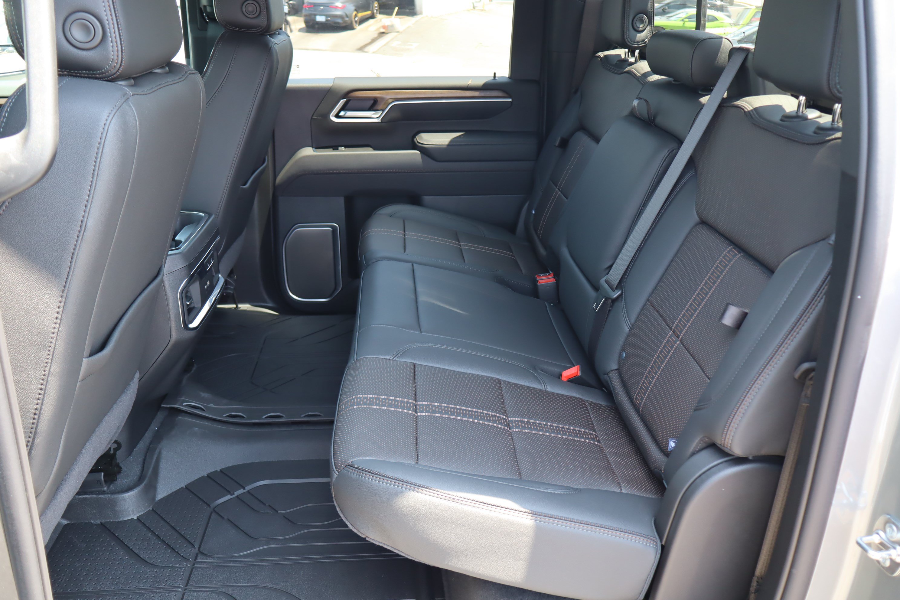 New 2026 Chevrolet Silverado 2500 High Country w/ High Country Premium Package AWD/4WD image 24