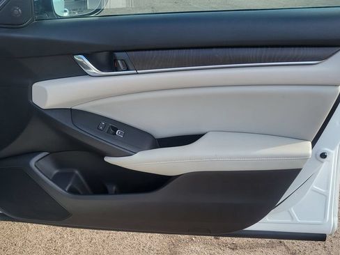 Used 2018 Honda Accord EX-L image 16