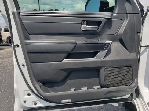 Used 2024 Toyota Tundra Platinum AWD/4WD image 12
