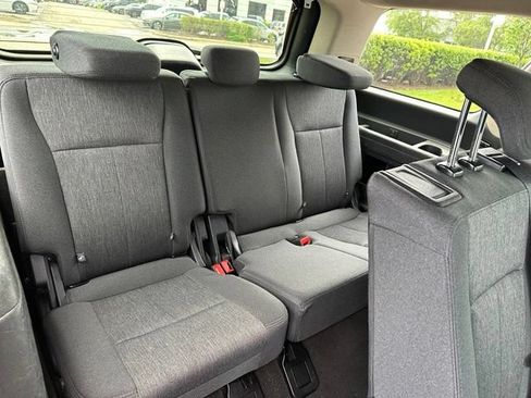 Certified 2024 Ford Expedition XLT AWD/4WD image 11