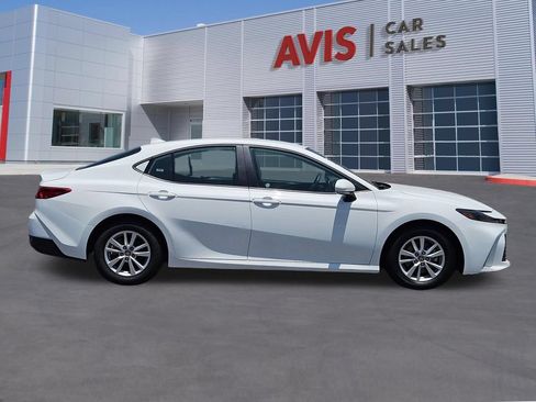Used 2025 Toyota Camry LE FWD image 7