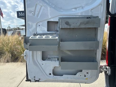 Used 2022 Mercedes-Benz Sprinter 2500 image 18