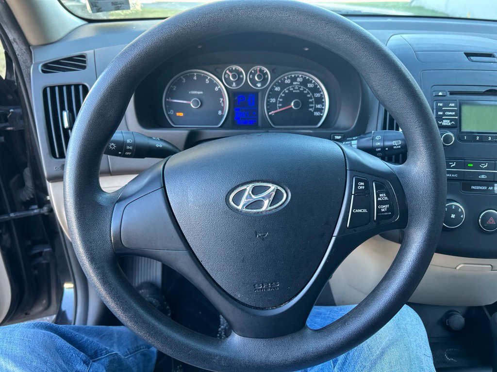 Used 2012 Hyundai Elantra GLS FWD image 13
