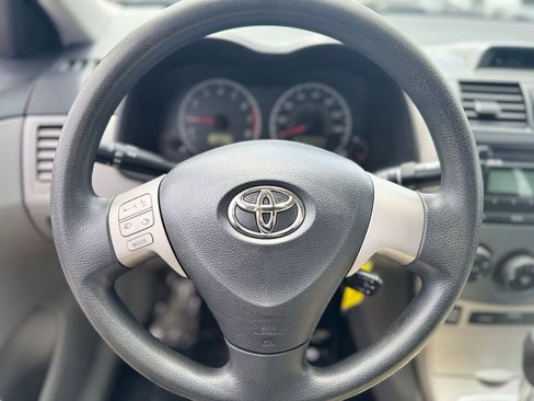 Used 2012 Toyota Corolla LE FWD image 24