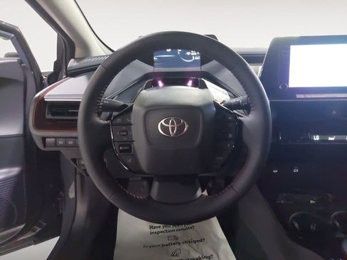 New 2025 Toyota Prius Plug-In Hybrid FWD image 15