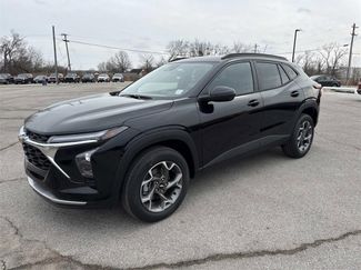 New 2026 Chevrolet Trax LT video 2