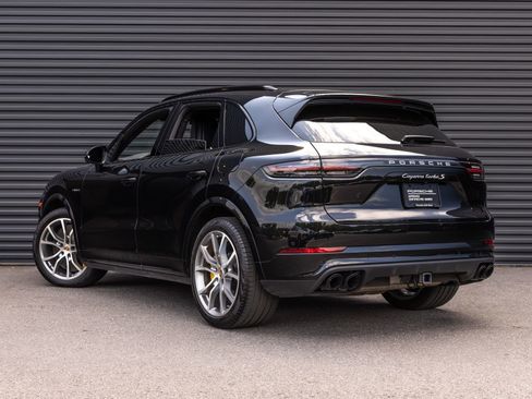 Certified 2023 Porsche Cayenne Turbo S AWD/4WD image 3
