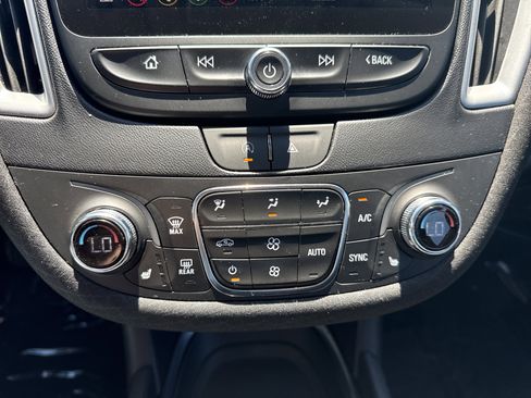 Used 2023 Chevrolet Malibu LT FWD image 20