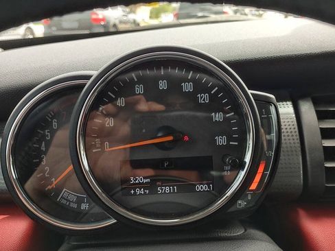 Used 2018 MINI Cooper 4-Door Hardtop FWD image 15