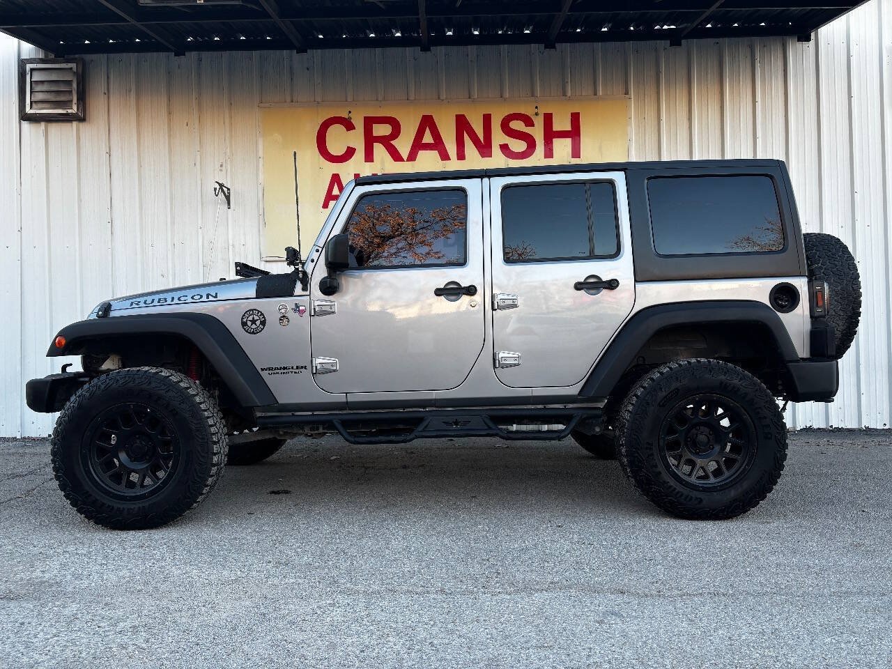 Used 2015 Jeep Wrangler Unlimited Rubicon w/ Connectivity Group AWD/4WD image 6