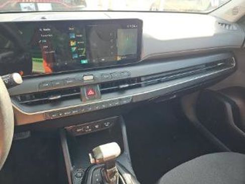 Used 2025 Kia K4 LXS image 16