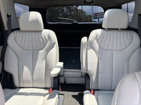 Used 2023 Hyundai Palisade Limited FWD image 20
