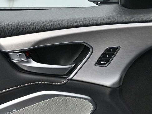 Used 2024 Acura RDX SH-AWD w/ Technology Package image 13