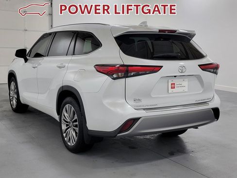 Certified 2022 Toyota Highlander Platinum image 6