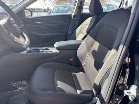 Used 2025 Nissan Altima 2.5 SV image 37