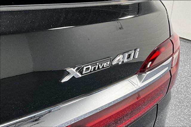 Used 2022 BMW X7 xDrive40i w/ Executive Package AWD/4WD image 24