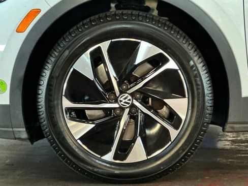Used 2022 Volkswagen ID.4 Pro image 34