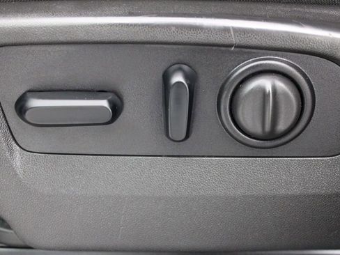 Used 2023 Chevrolet Silverado 2500 LT image 20