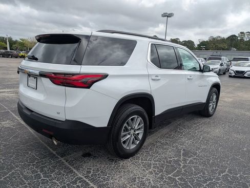 Used 2023 Chevrolet Traverse LT image 5