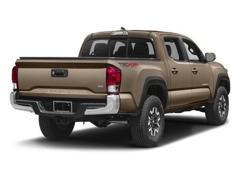Used 2017 Toyota Tacoma TRD Off-Road w/ Premium & Technology Package AWD/4WD image 2