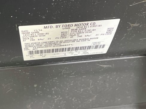 Used 2017 Ford Explorer Platinum AWD/4WD image 33