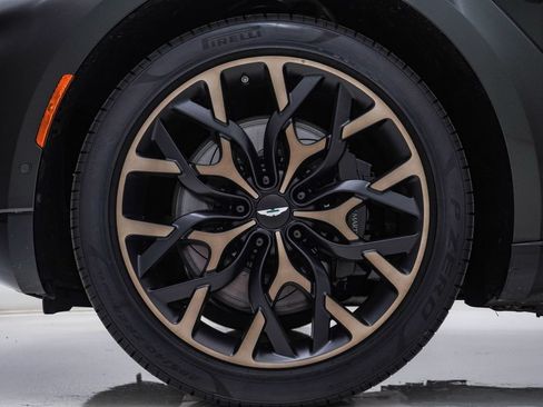 Used 2023 Aston Martin DBX AWD/4WD image 15