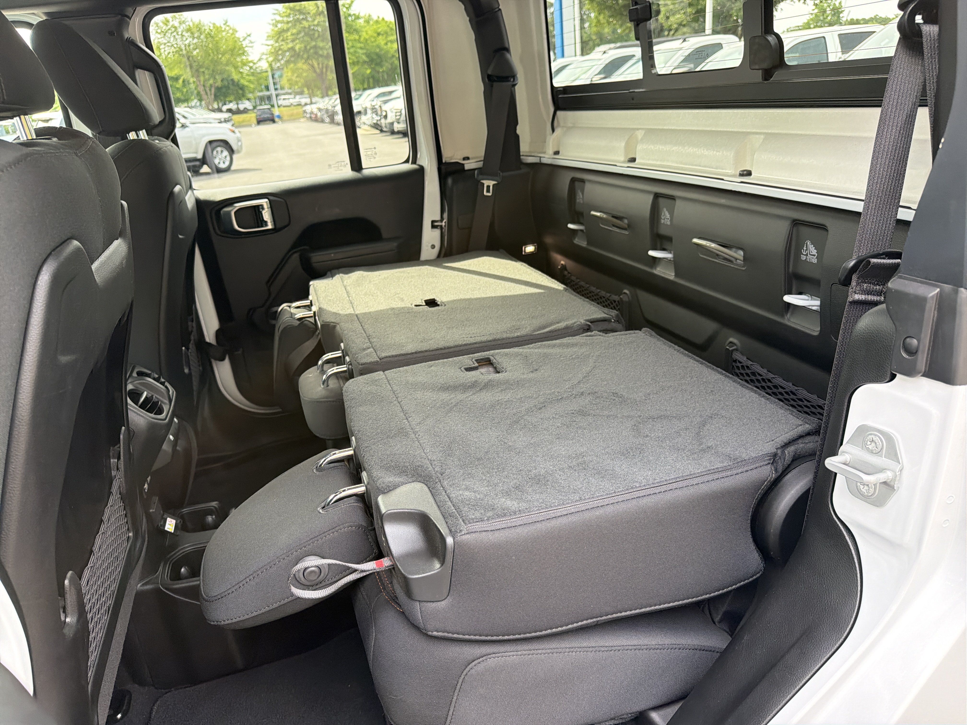 Used 2026 Jeep Gladiator Mojave AWD/4WD image 33