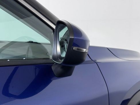 Used 2022 Nissan Rogue SV image 11