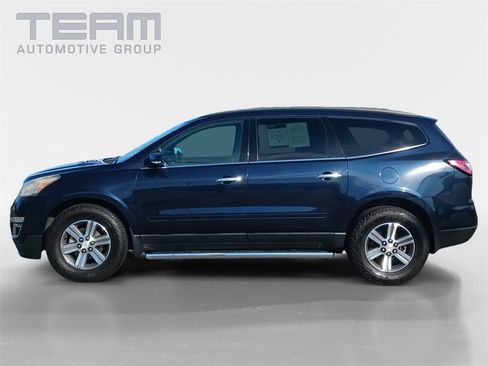 Used 2016 Chevrolet Traverse LT image 4