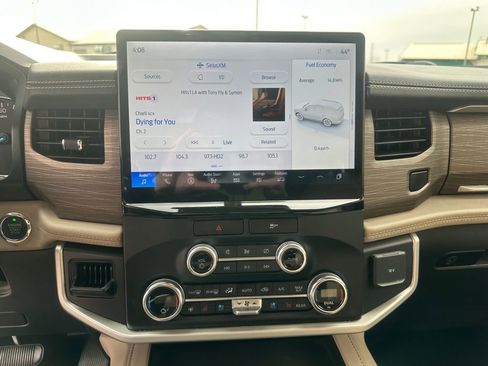 Used 2023 Ford Expedition Max Limited image 16