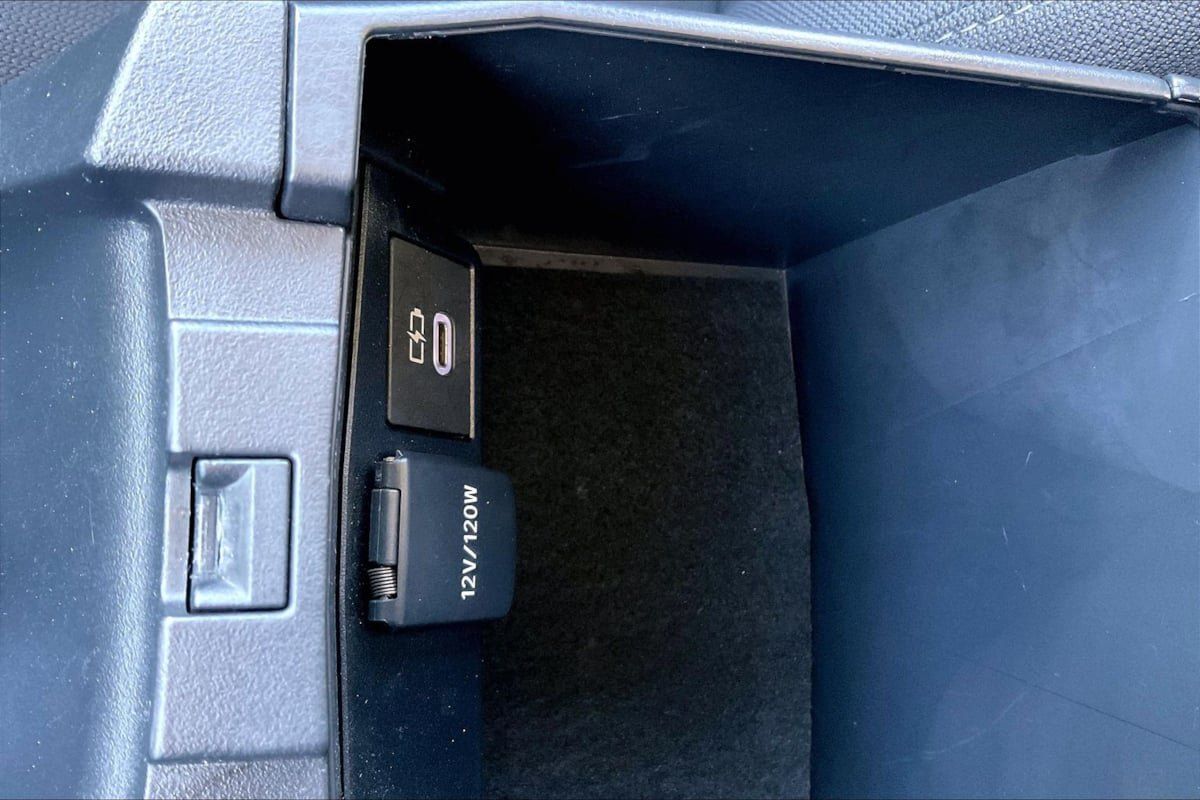 Used 2024 Toyota Corolla LE FWD image 30