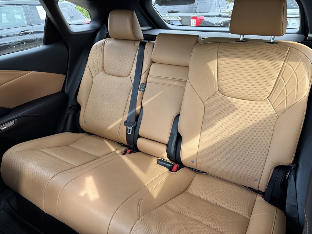 Used 2025 Lexus RX 350 Premium Plus w/ Convenience Package AWD/4WD image 31