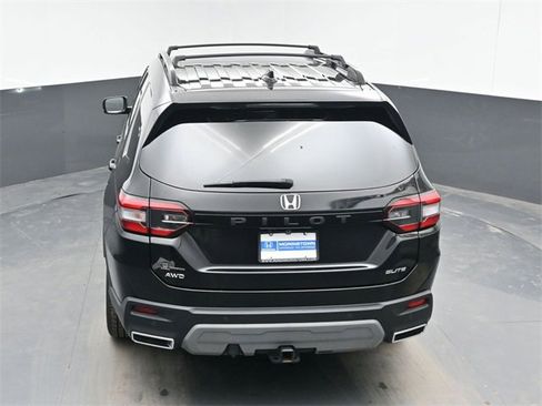 Used 2023 Honda Pilot Elite image 41