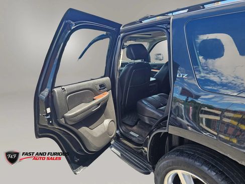 Used 2007 Chevrolet Tahoe LTZ w/ LTZ Preferred Equipment Group AWD/4WD image 10