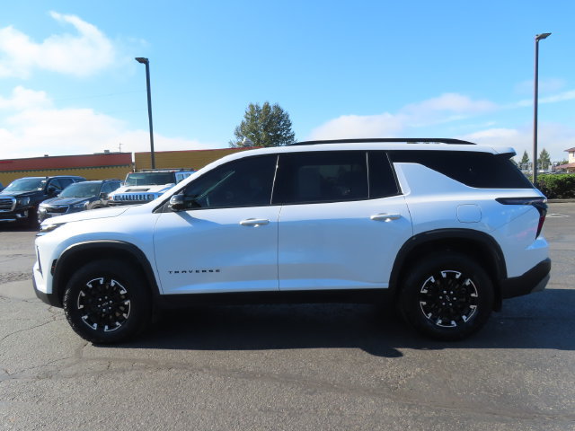 Used 2024 Chevrolet Traverse Z71 w/ LPO, Floor Liner Package AWD/4WD image 4