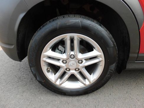 Used 2023 Hyundai Kona SE FWD image 19