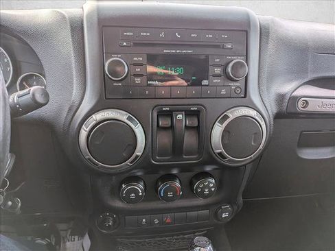 Used 2016 Jeep Wrangler Sport image 13