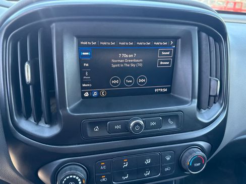 Used 2021 Chevrolet Colorado W/T w/ WT Convenience Package RWD image 16