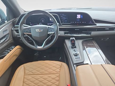 Certified 2022 Cadillac Escalade ESV Sport AWD/4WD image 10