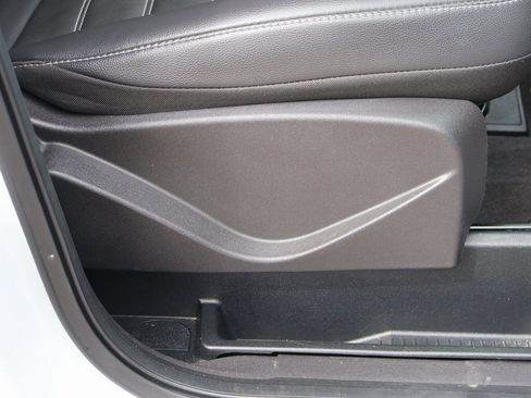 Used 2018 Ford Escape SEL image 11